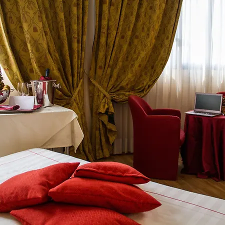 Hotel Rege 4*